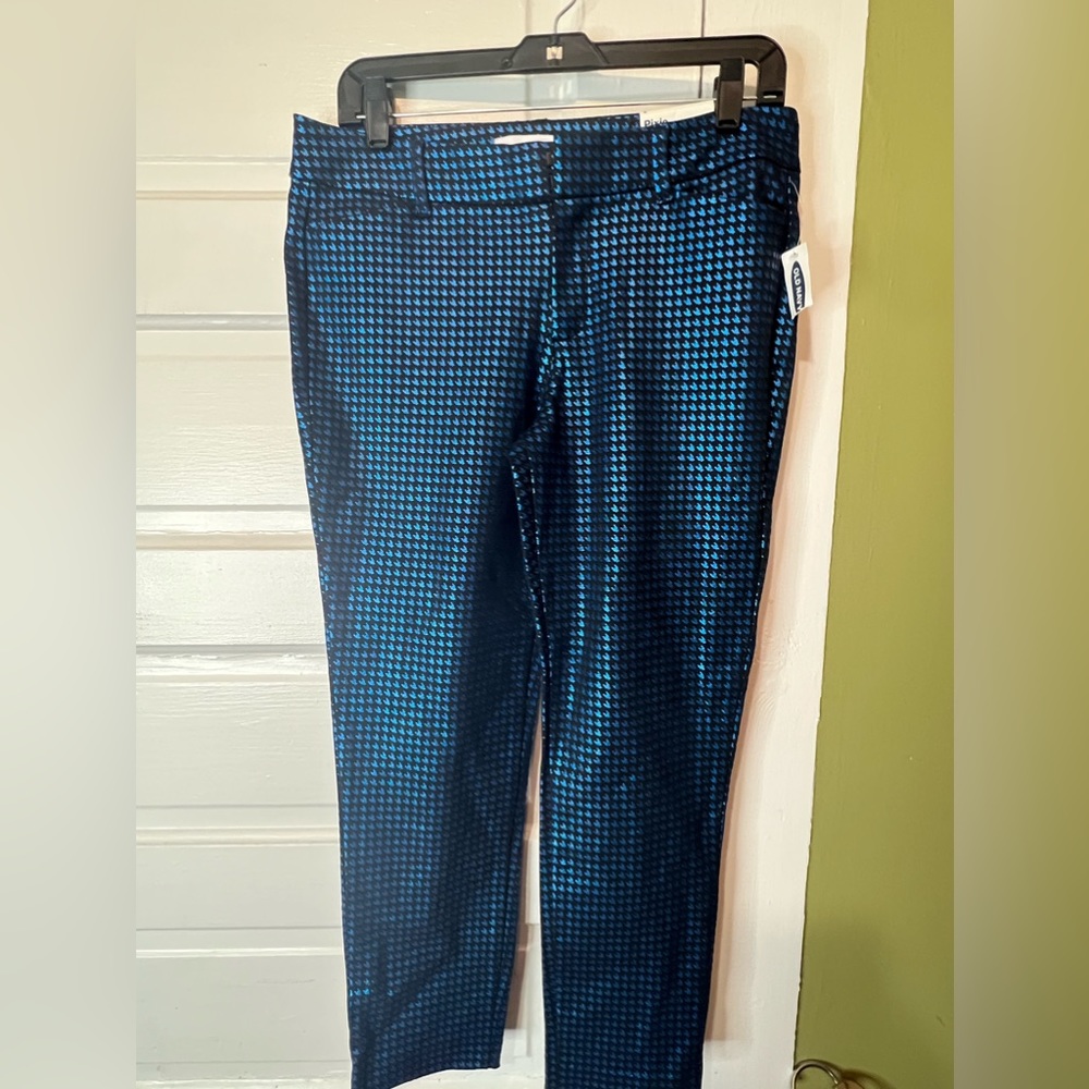 Old Navy Pants. Bundle $10 items at 2/$10